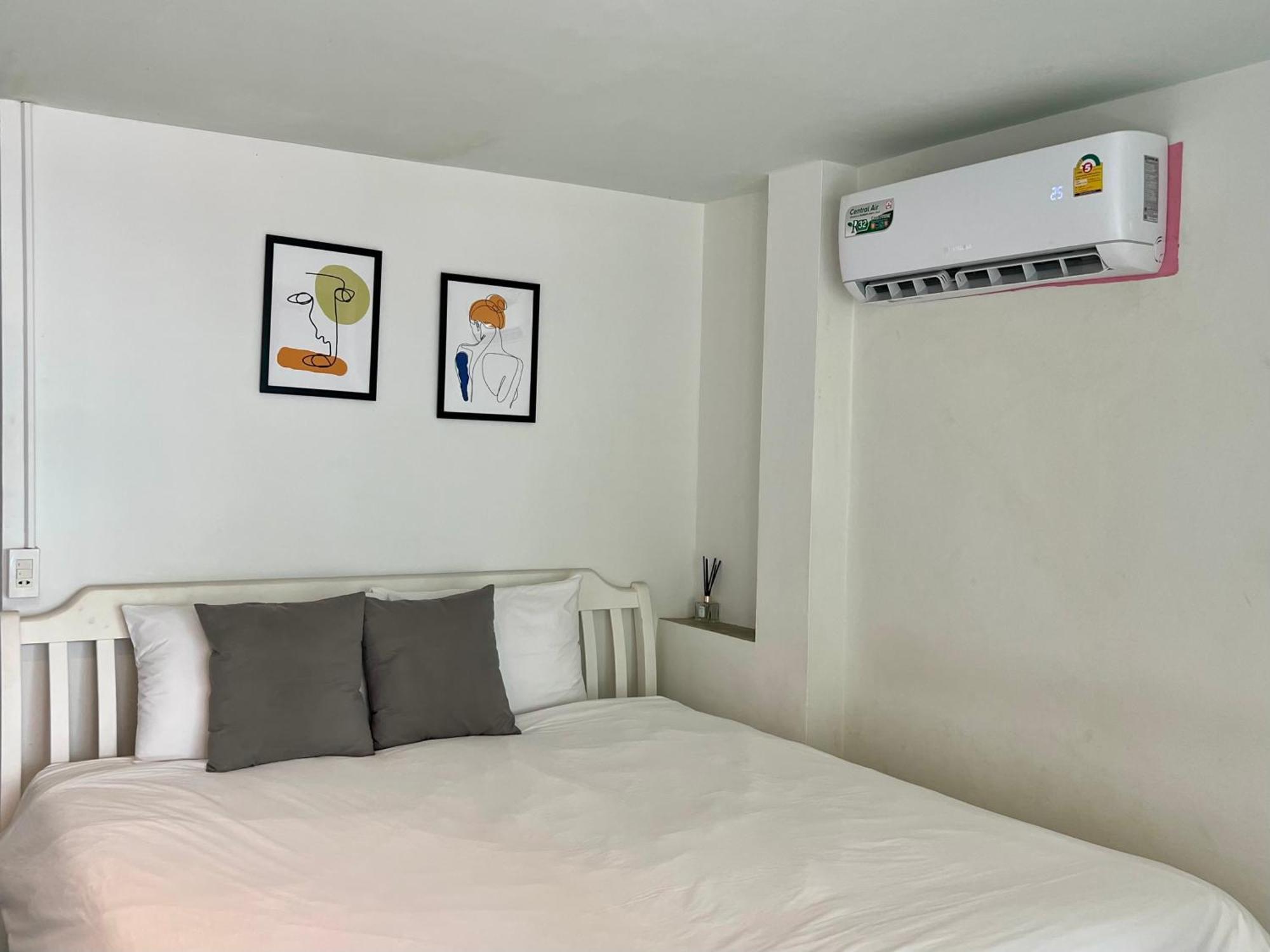 Apartmán Sawaddeethaweesuk At Kohlarn Pokoj fotografie