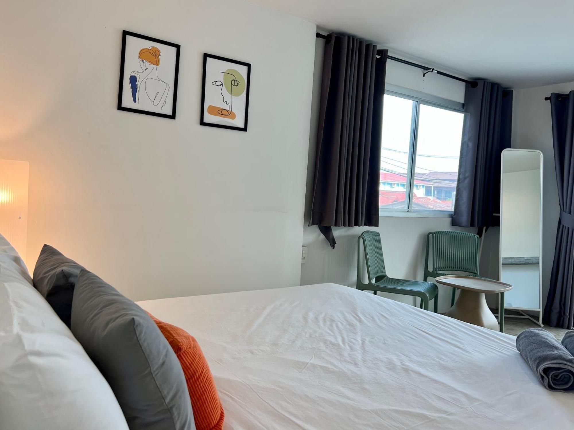 Apartmán Sawaddeethaweesuk At Kohlarn Pokoj fotografie