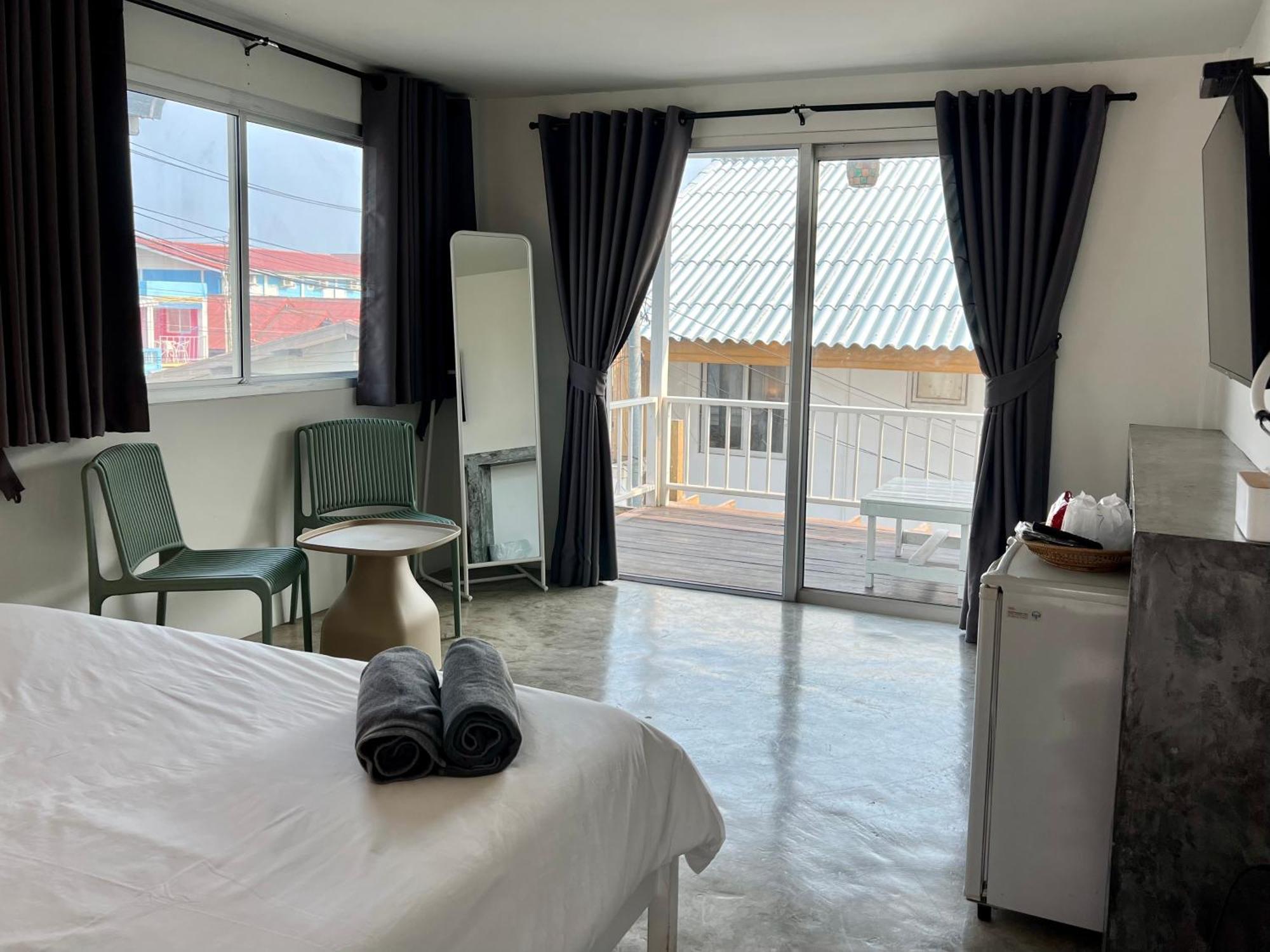 Apartmán Sawaddeethaweesuk At Kohlarn Pokoj fotografie