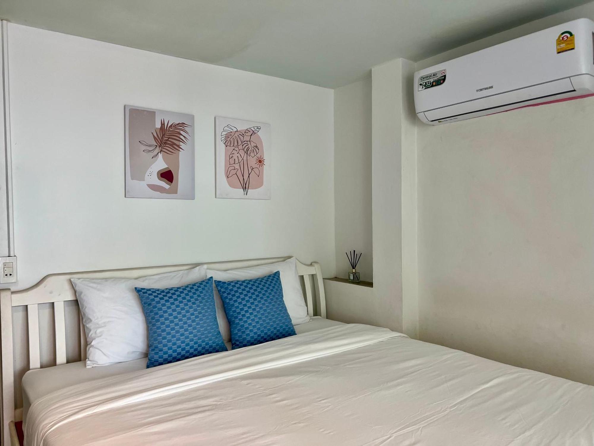 Apartmán Sawaddeethaweesuk At Kohlarn Pokoj fotografie